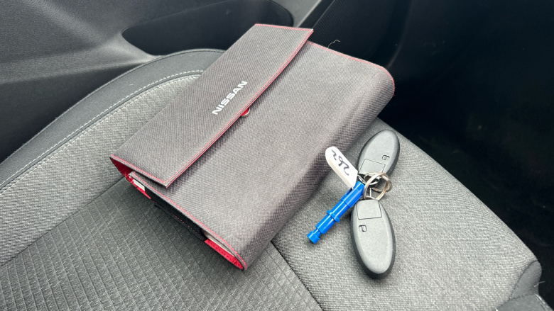 Nissan Qashqai 1.3 DiG-T MH N-Connecta 5dr Petrol Hatchback